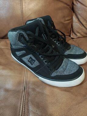 DC Men’s Mid-Top Sneakers in Black and Gray